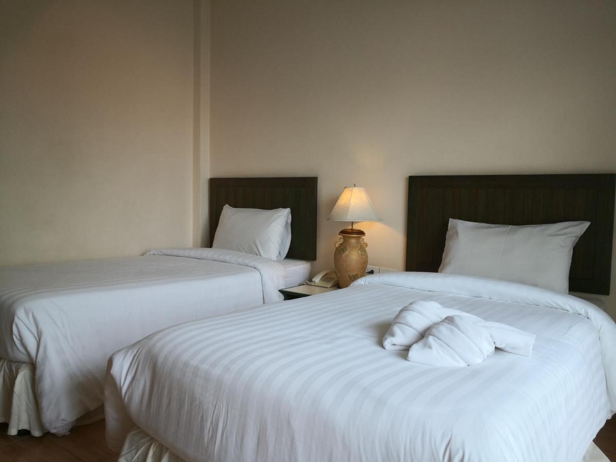 Baan Suksiri Hotel Хуа Хин Экстерьер фото