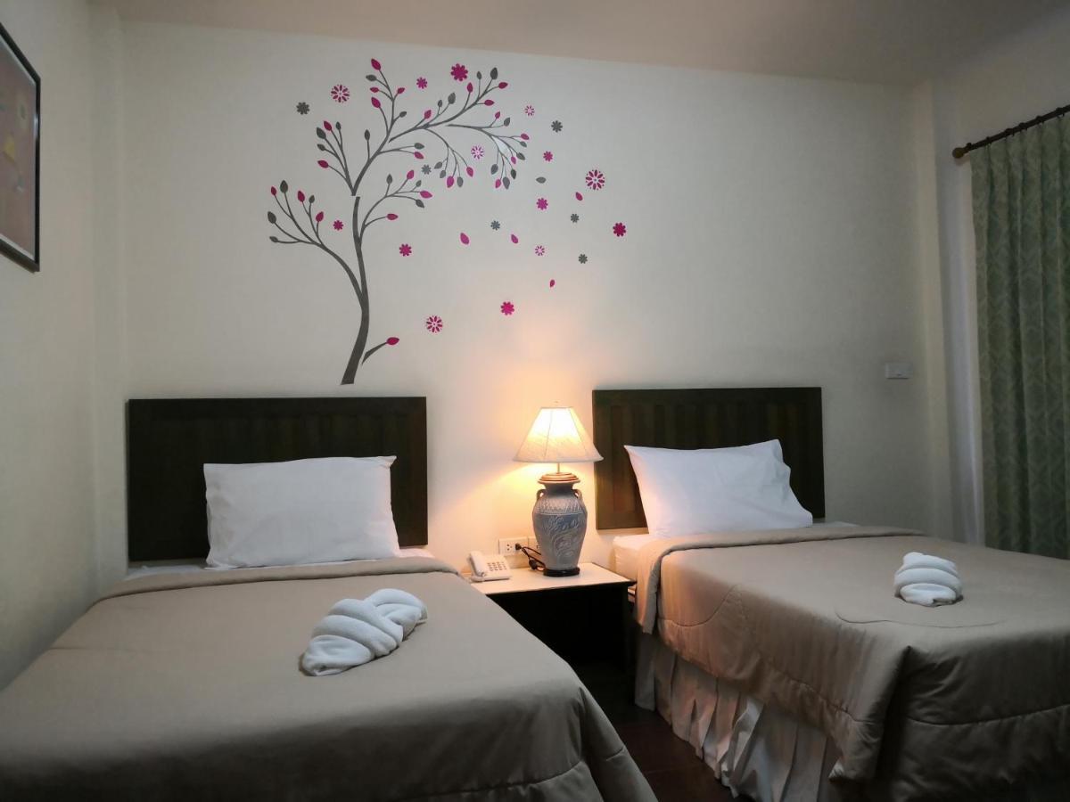 Baan Suksiri Hotel Хуа Хин Экстерьер фото