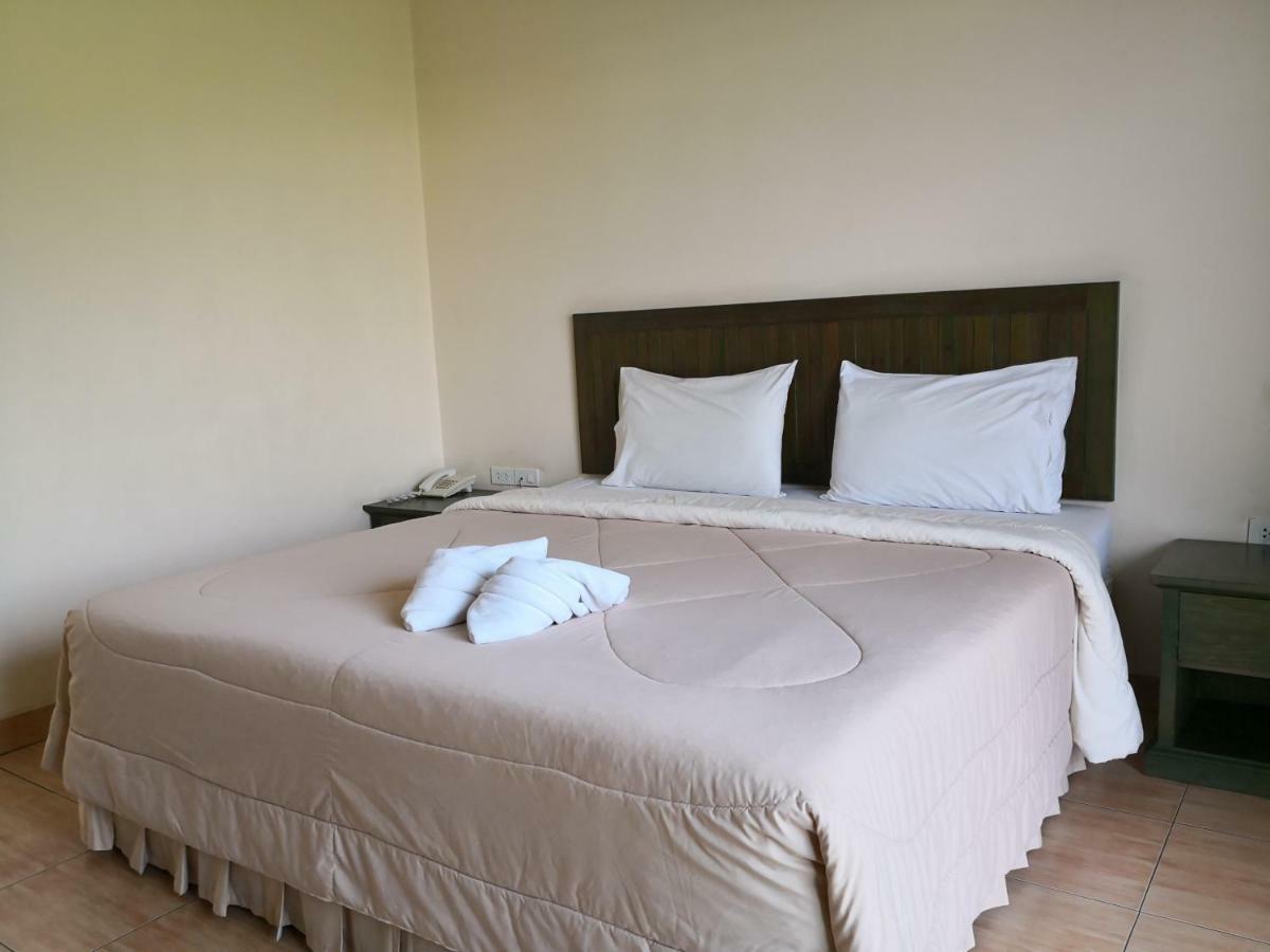 Baan Suksiri Hotel Хуа Хин Экстерьер фото